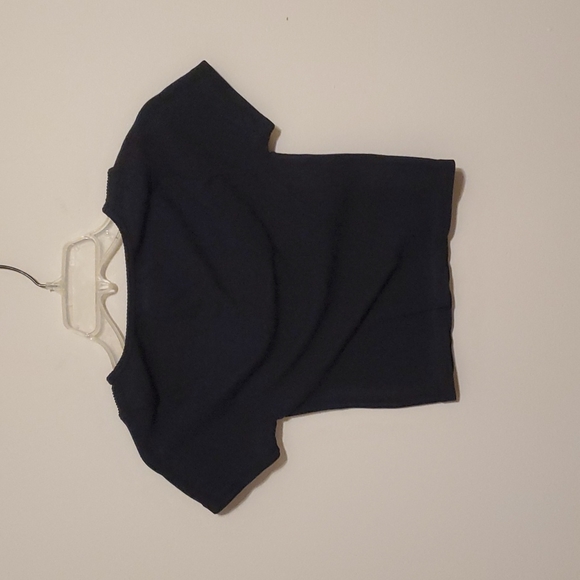 Active USA black short sleeve ribbed small v neck crop top - Picture 5 of 5